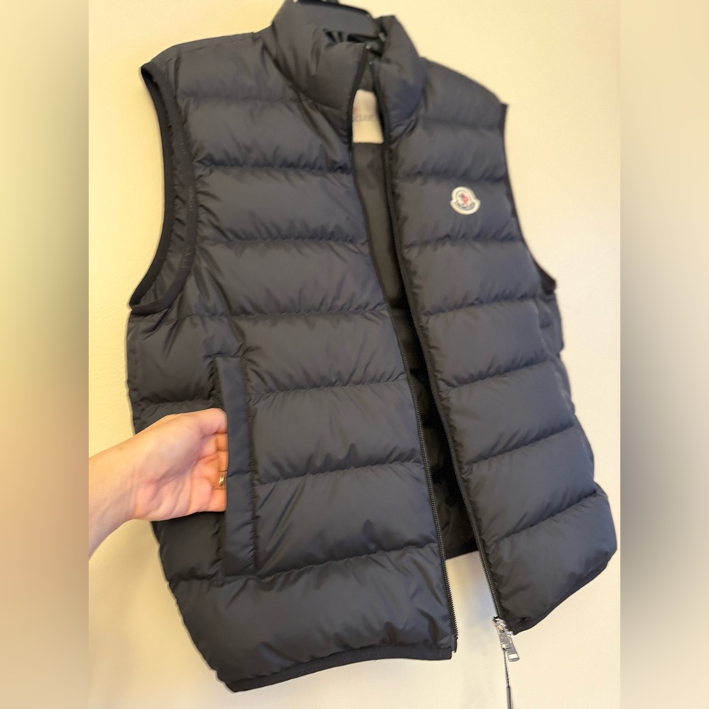 NEW Moncler Men's Contrin Puffer Vest - Picture 5 of 16